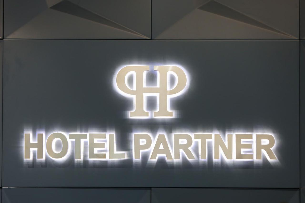 Hotel Partner & Vlorë