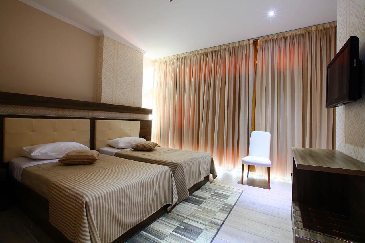 Partner & 4* Vlorë